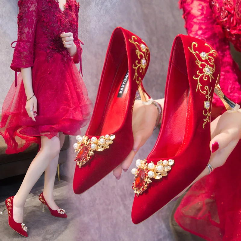 Alternative wedding inspiration: Fearless and fun wedding shoes! – Marianne  Chua Photography