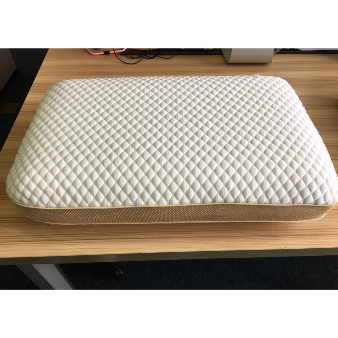 High quality memory foam pillow for neck health