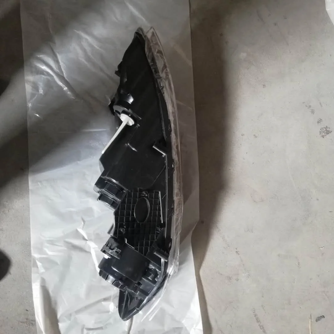 Optima 2011 K5 Halogen & Xenon Auto Headlight 92101-2T000
