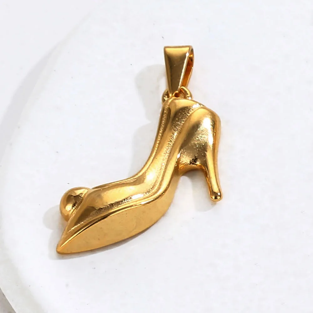 Pendentif chaussure - Un grand marché