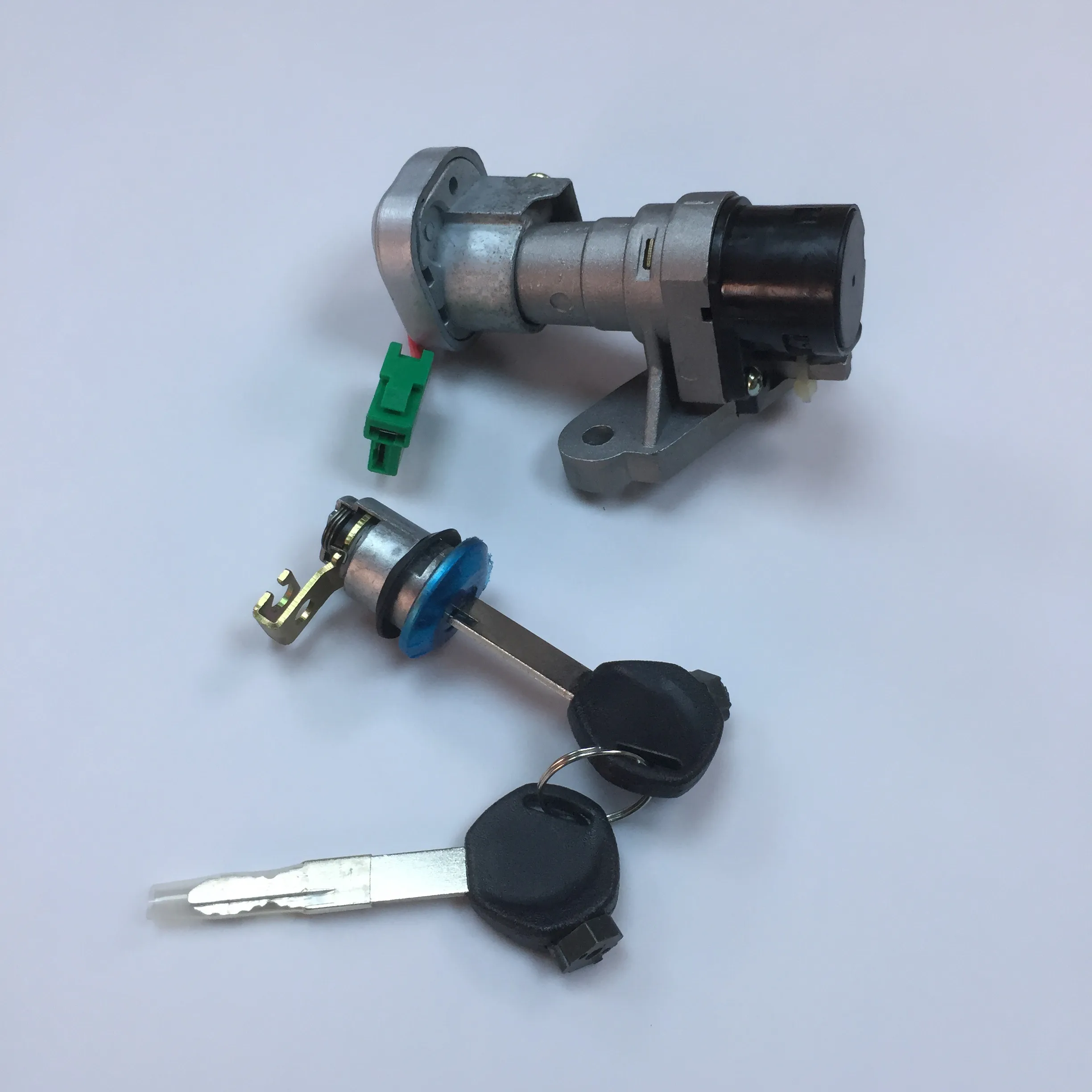 Оптовая цена прямая продажа запчасти для системы двигателя мотоцикла комплект замков зажигания