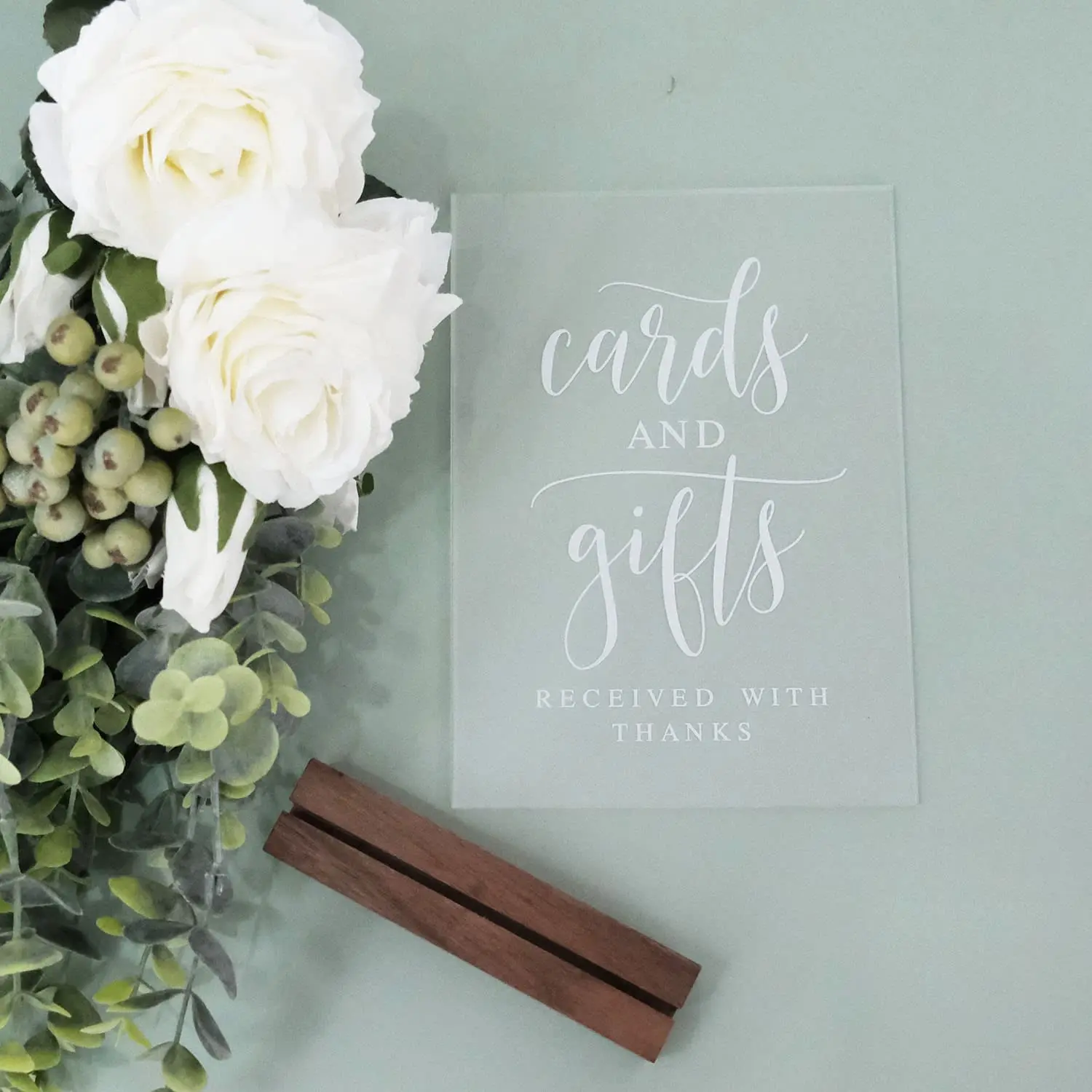Acrylic Wedding Reception Table Sign With Wooden Base - 5x7 Inch Clear Arch Decoration For Rustic, Garden, Vintage Themes (GMSZB018)