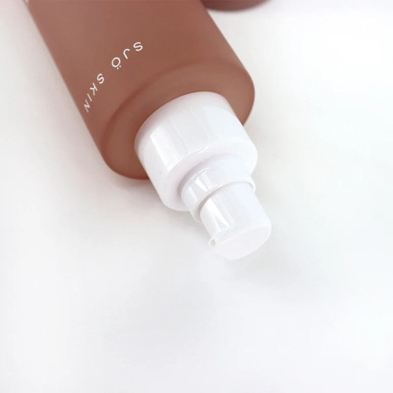 Oem Environmentally Cosmetic Packaging 80ml 100ml 150ml Glass Spray Pump Bottle Skincare Lotion Pump Glass Bottle With Gold Pump