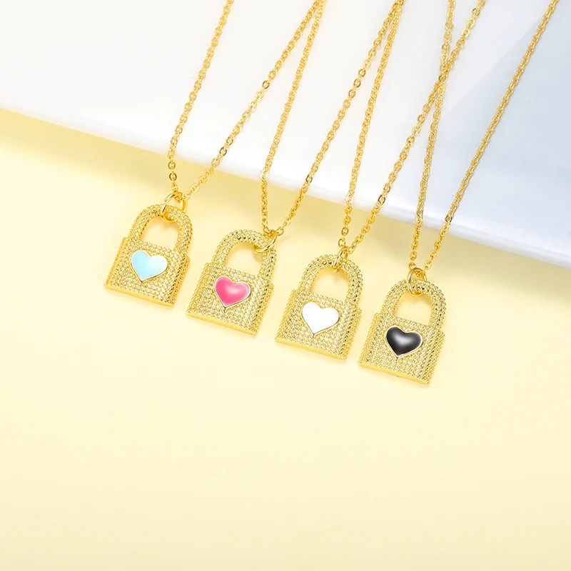 Dainty Heart Lock Necklace 18k Gold 
