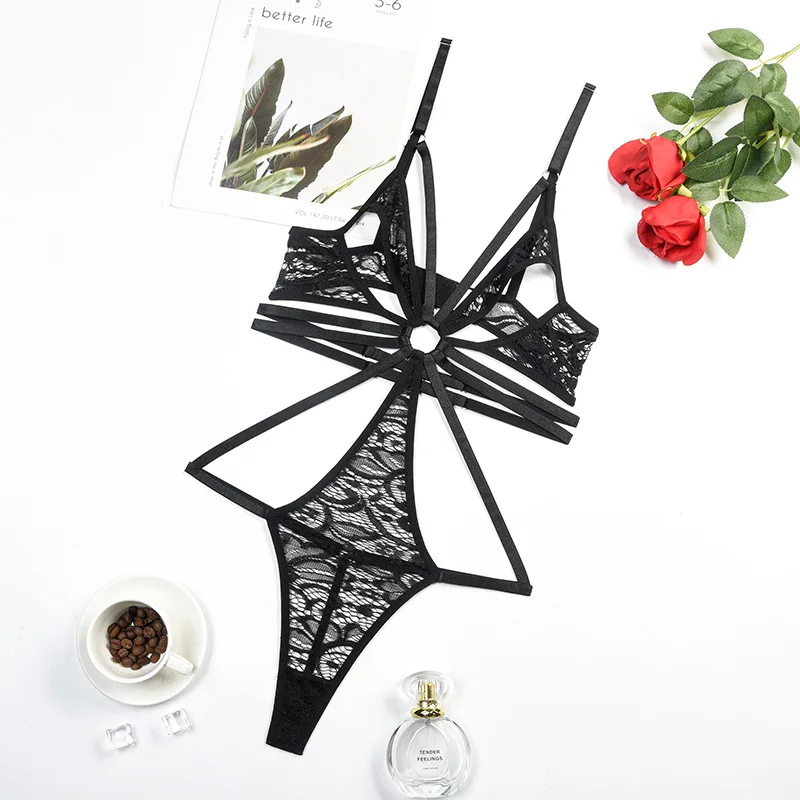 4pcs/Set Women's Hollow-Out Strap Gathering Sexy Wireless Bra Set