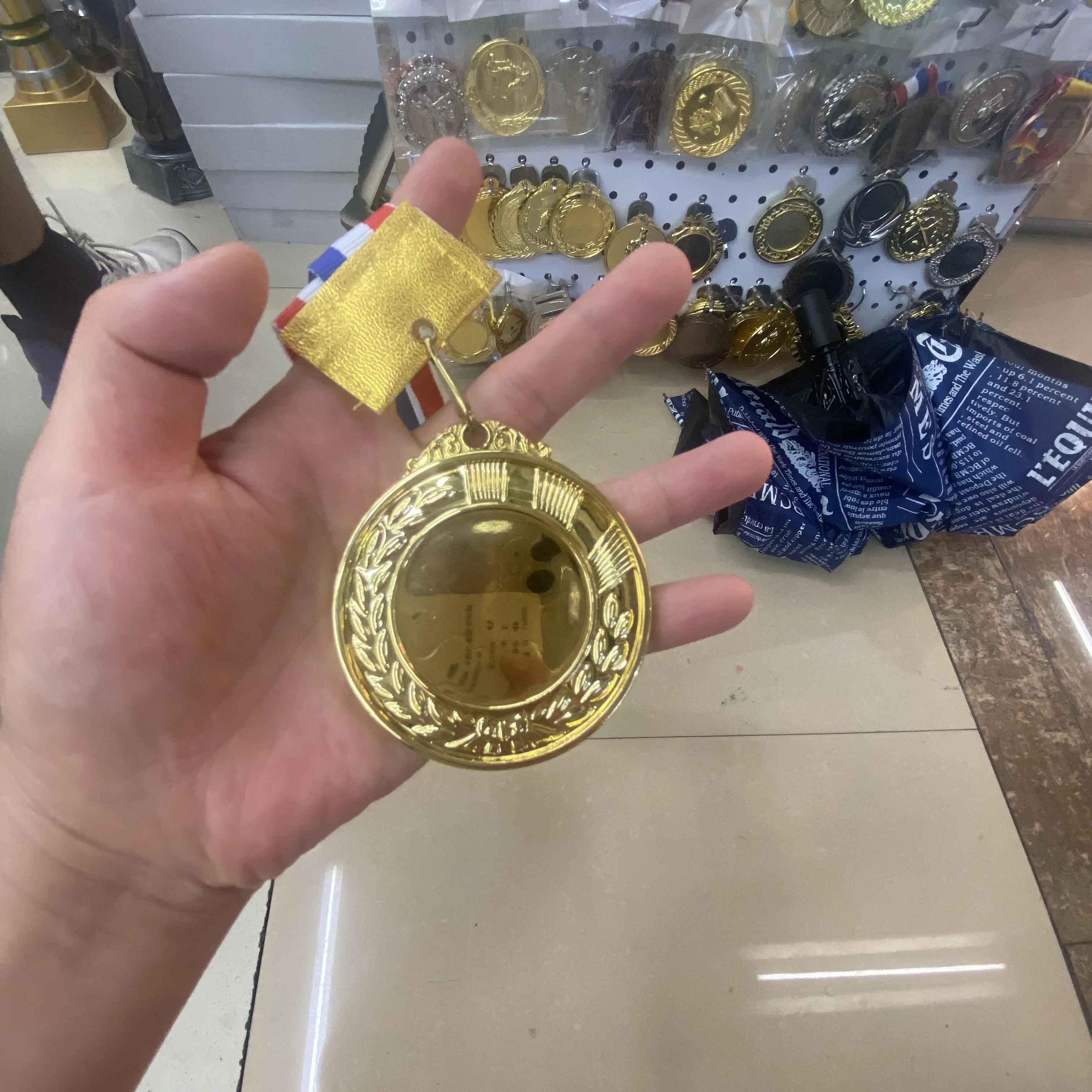 Factory Direct   Yiwu Market   Medals