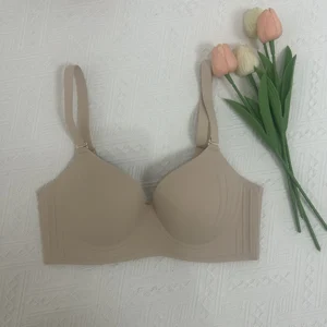 OEM/ODM Gathering Traceless Nude Bra With Soft Support Wireless Underwear for Women Comfortable Casual Bras