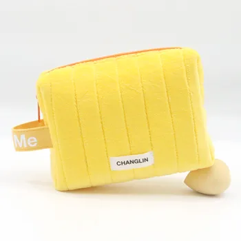 2022 Newest Arrivals Eco-friendly rPET Flannelette Handle Makeup Bag  Samoan Sun Yellow Flannel Quilted Velvet Cosmetic Bags