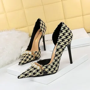 2026 Summer PU Glamorous High-Heeled Shoes for Women Peep Toe Design Waterproof Feature Low Waist Casual Style Fashion Patent