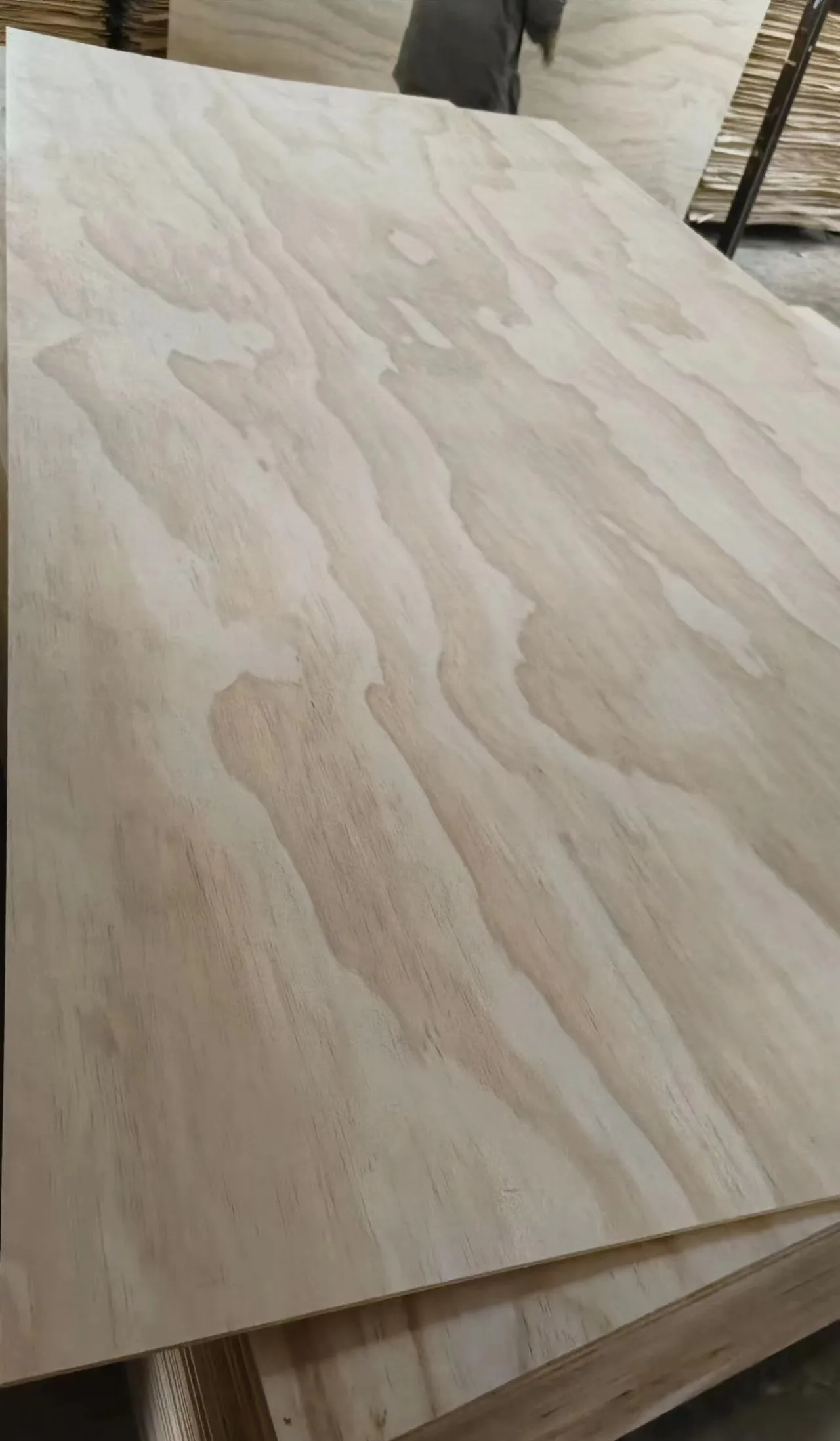 Okoume Marine Plywood Sheets Pine Plywood Panel Grade Pine