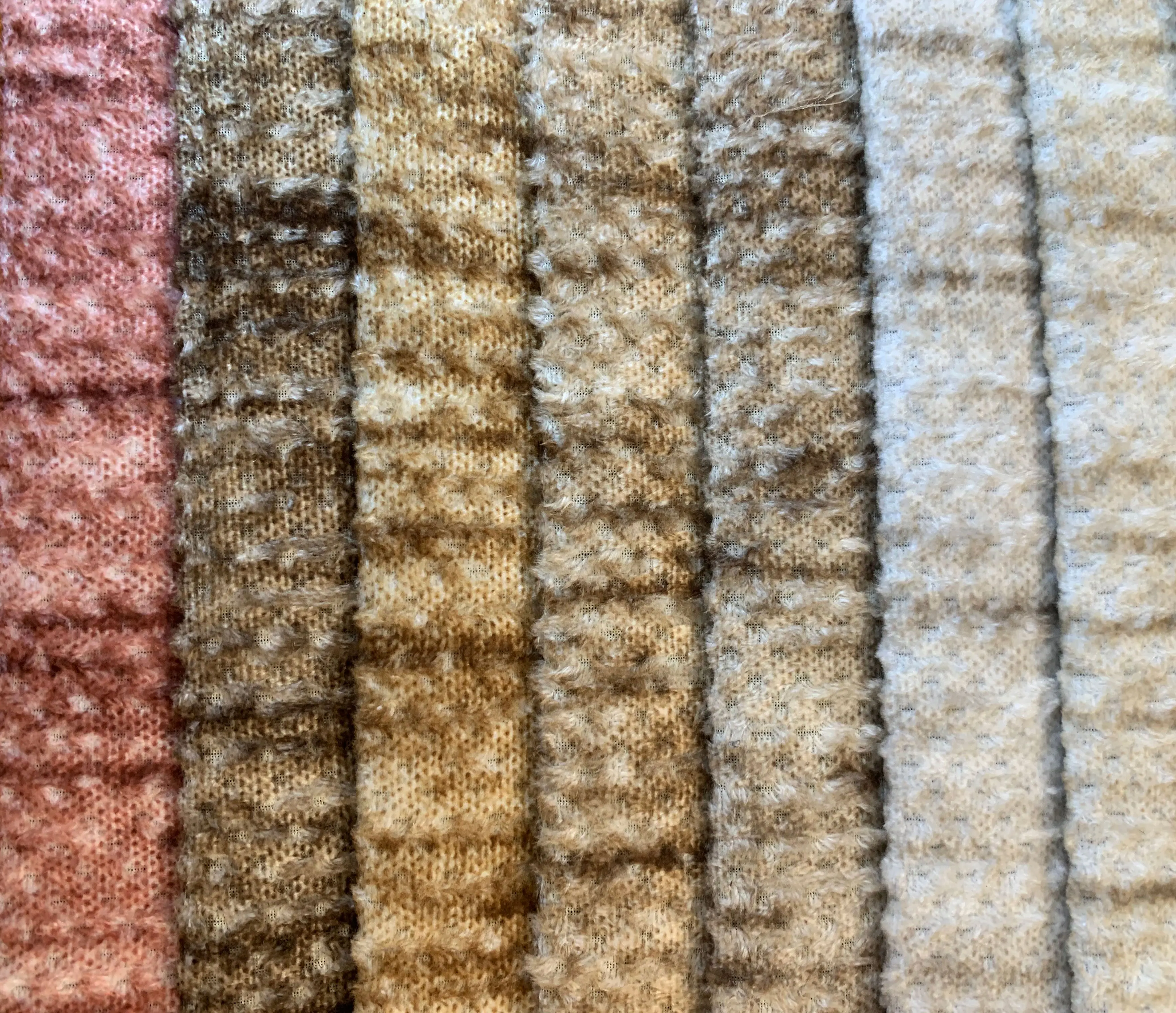 High Quality 100% Polyester Jacquard Suede Hotel Upholstery Velvet Fabric Luxury Blackout Sofa Top Textile Popular Residential