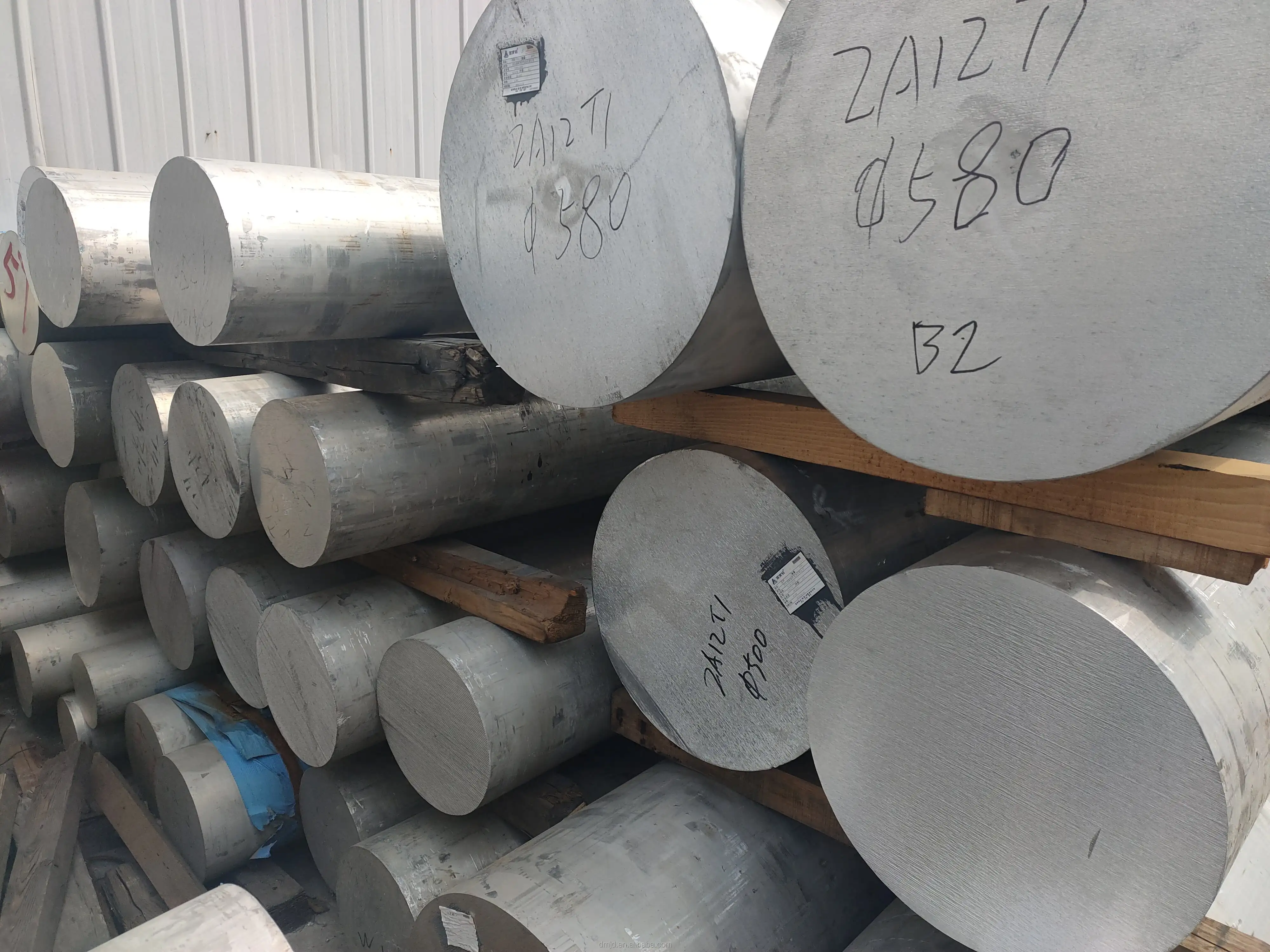 Shop Aluminum Round Bar 7075-T651 8 (A
