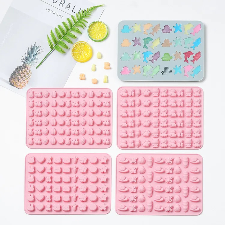 Different Shapes and Patterns Baking Mold Silicone Bear Animal Fruit Funny 3d Chocolate Jelly Gummy Candy Mold With Dropper