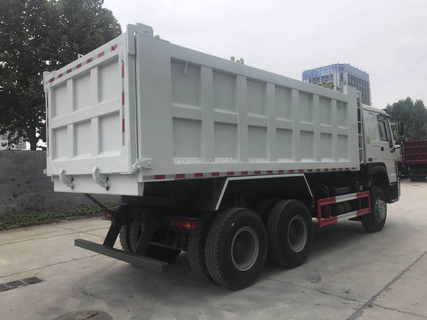 HOWO 6x4_4.jpg