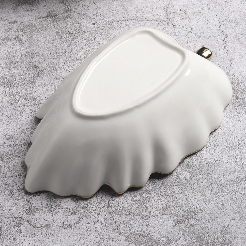Factory Direct Leaf Shape Porcelain Fruit Snack Bowls Gold Rim Plates Dinnerware