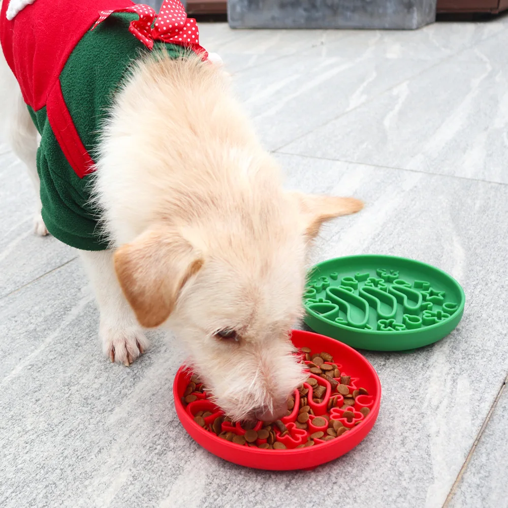 Christmas Dog Slow Food Bowl Food Grade Silicone Anti-Tipping Licking Pet Bowl with Suction Cup Easy Feed Pet Bowls & Feeders supplier