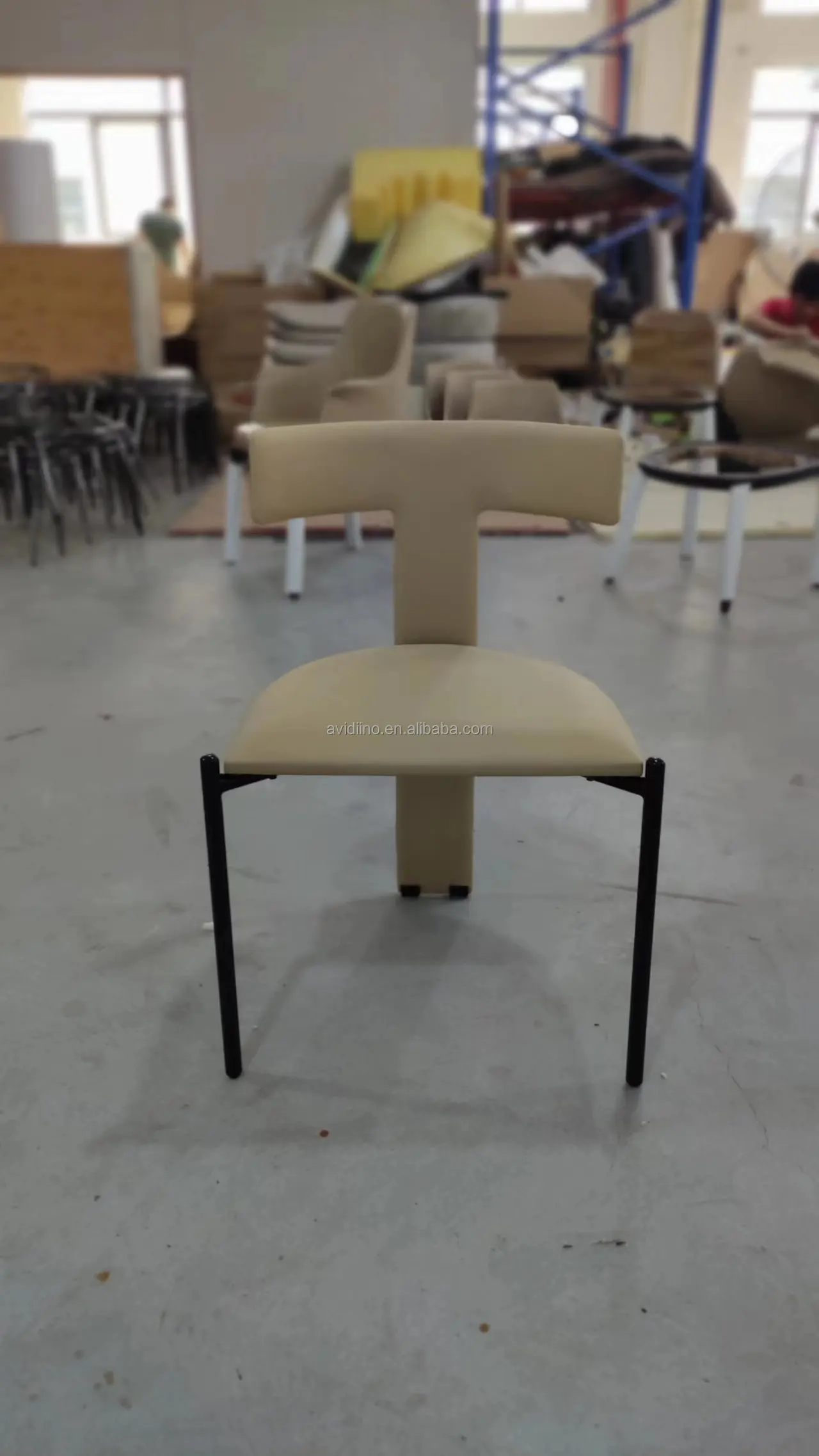 High Quality Dining Chairs For Restaurant Comfortable Room Metal Leg Elegant Iron Metal Base Or