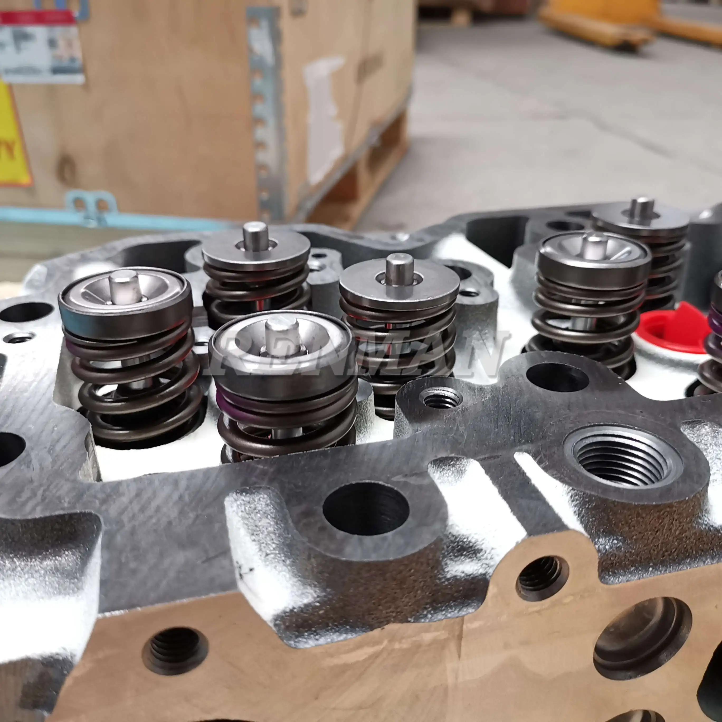 Cummins QSL9 engine Cylinder Head Assembly 4908403 5404060 5529522 