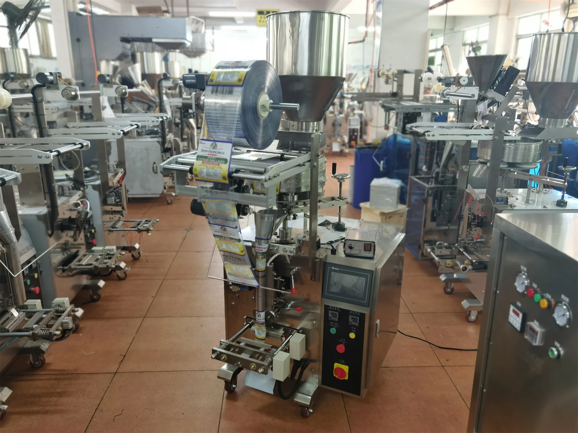 Automatic Sachet Pouch Snacks Sunflower Seeds Chia Seeds Packaging Ice Candy Sour Sweet Gummy Freeze Dried Candy Packing Machine