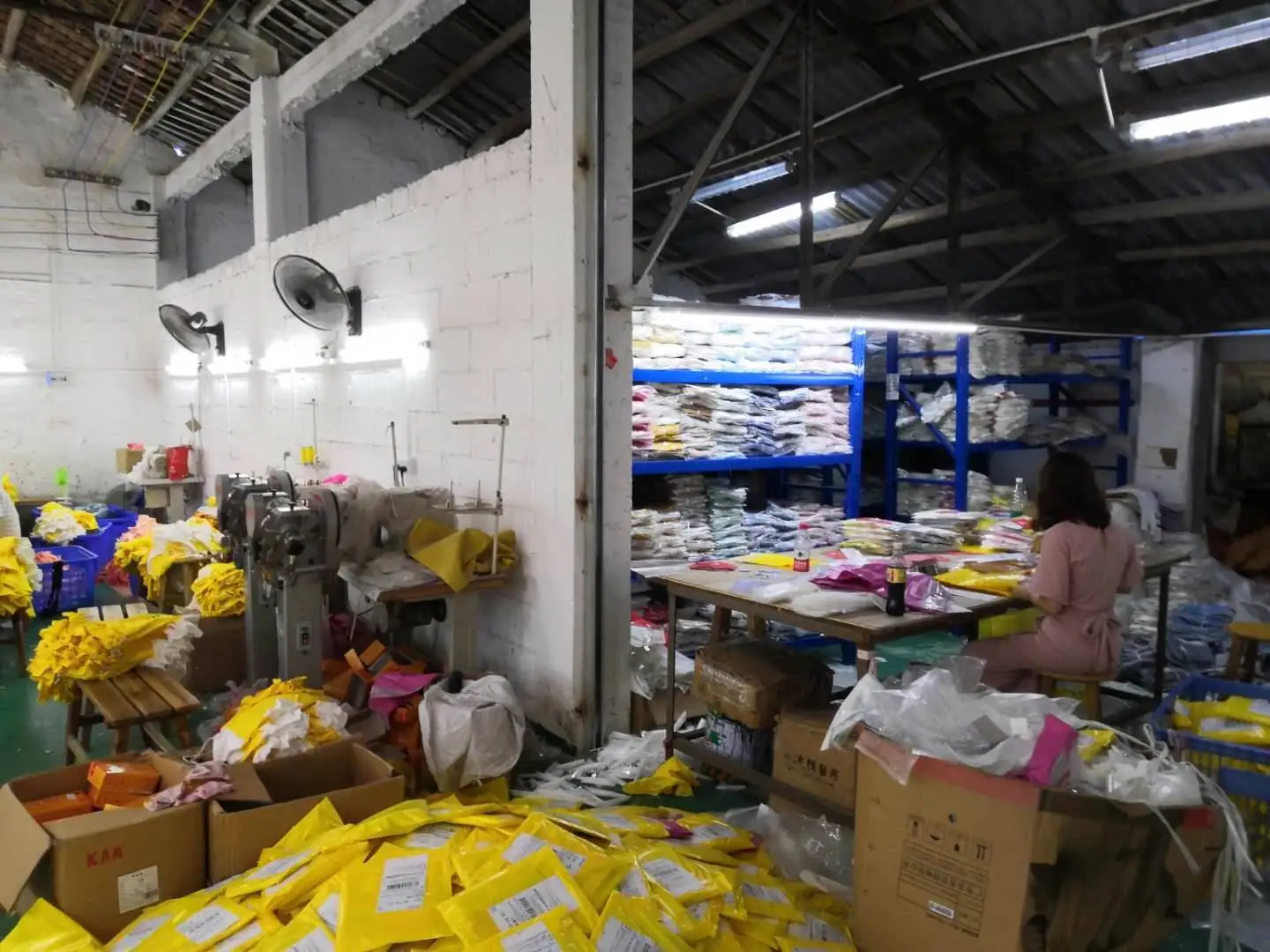 Foshan Yingqi Beibei Clothing Co., Ltd. 2