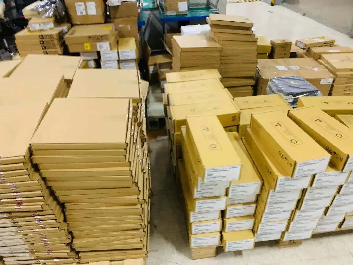FS8205S 8205S FS8205A 8205A Circuito Integrato di Protezione per Batterie al Litio SOT23-6/MSOP-8 FS8205S 8205S FS8205A 8205A Circuito Integrato di Protezione per Batterie al Litio SOT23-6/MSOP-8