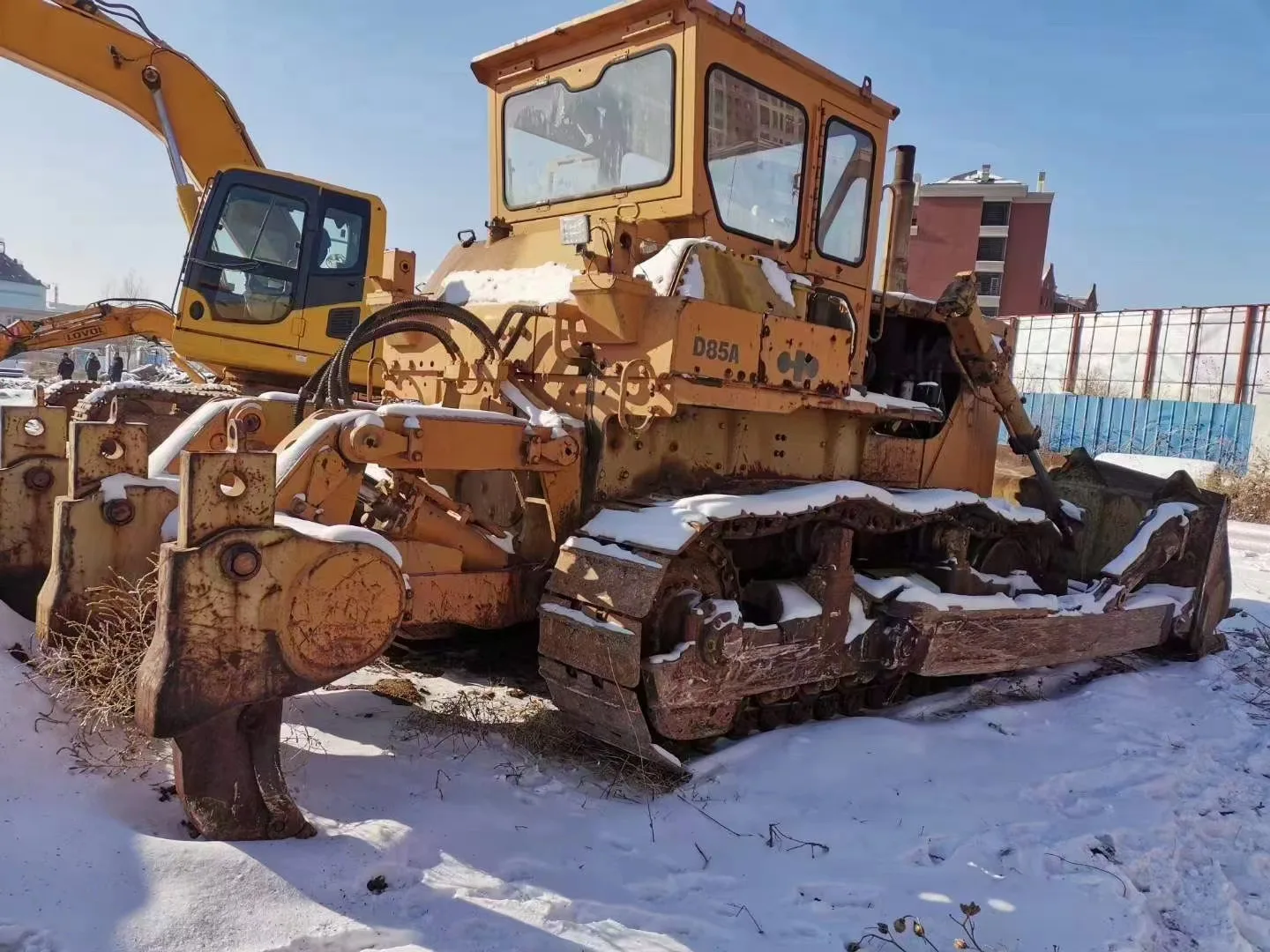 Used Cheap Komatsu Bulldozer D85-21/original Komatsu D85a-21 D85a-18 ...