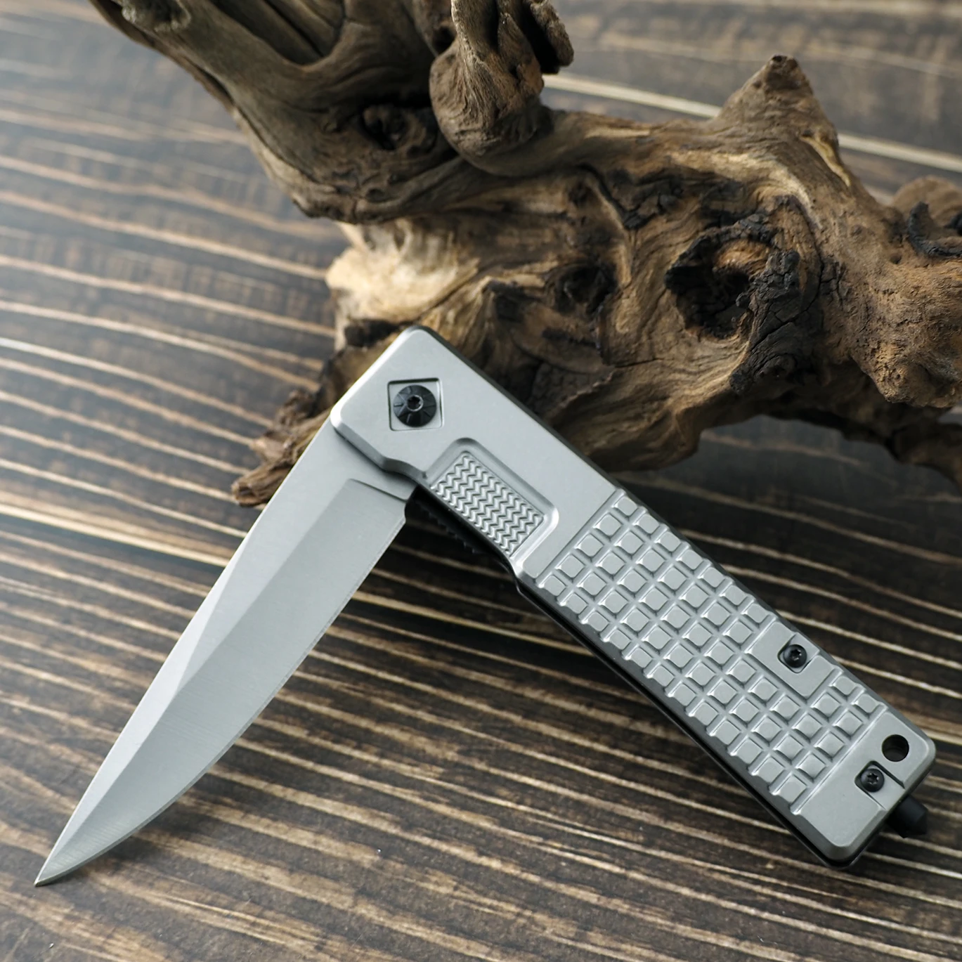 Factory Direct Sales Customizable OEM Liner Lock Pocket Folding Utility Knife with Clip for Camping