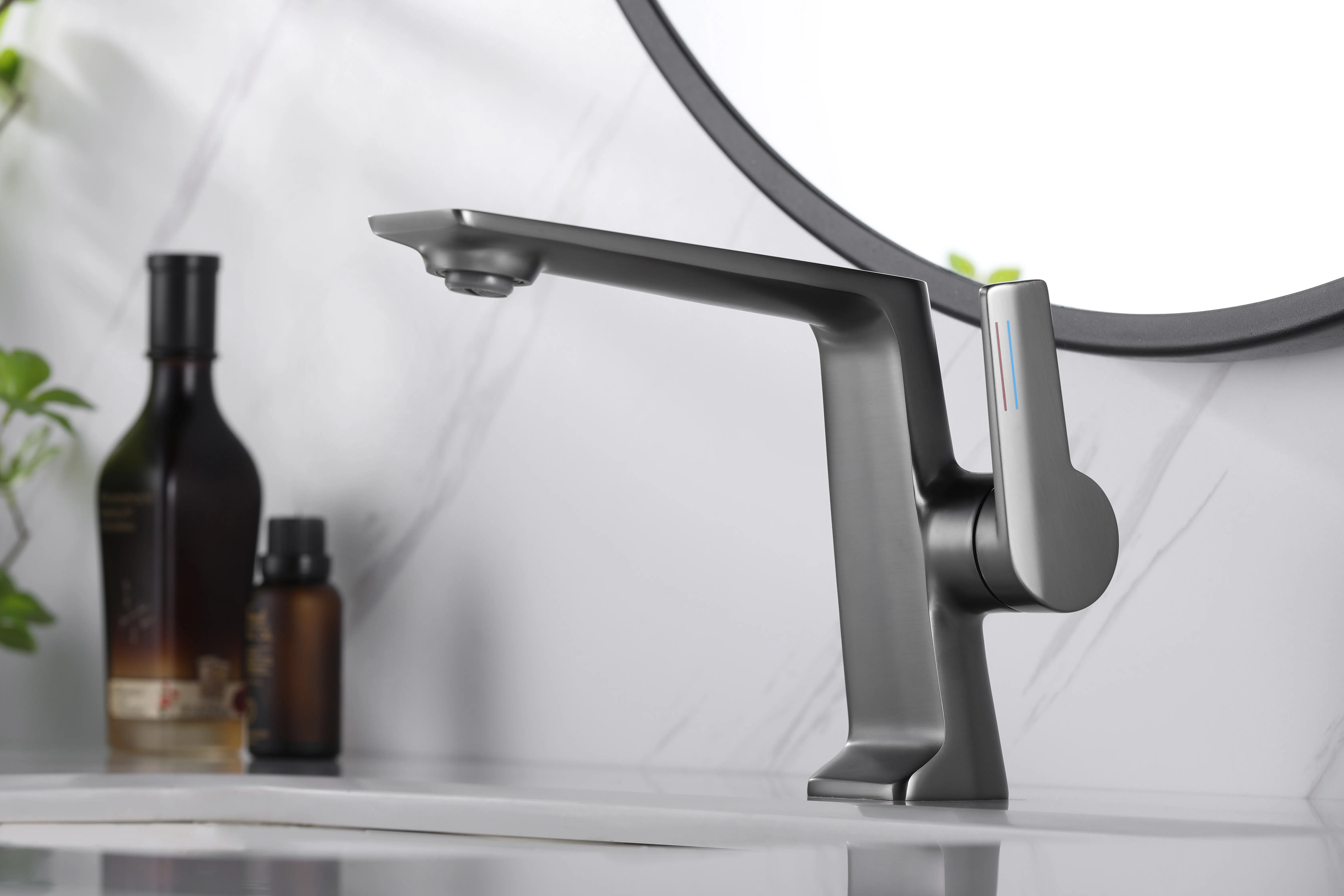Top Selling Gun Grey Hot Cold Single Handle Water Bathroom Basin Sink ...