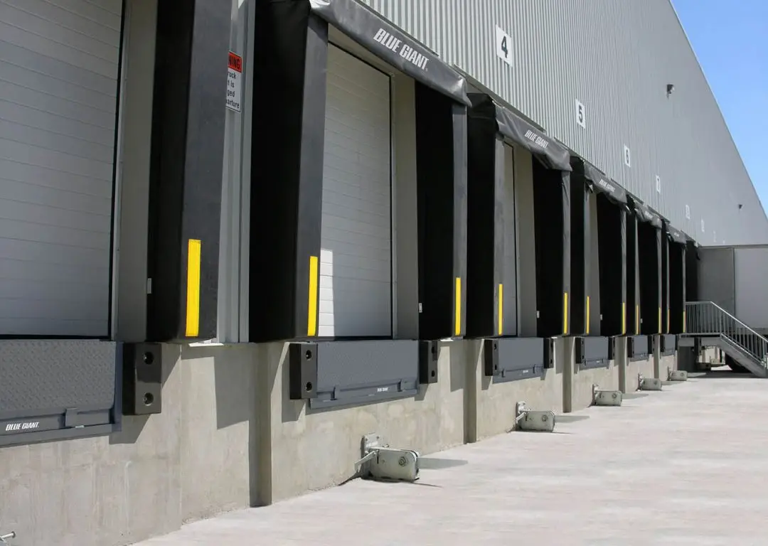 Steel Face Molded  Rubber Dock  Leveler Bumper supplier
