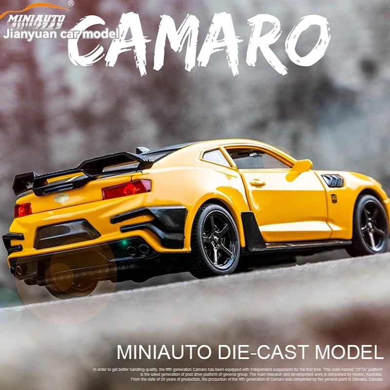 Diecast 1:32 Alloy Model Camaro Hornet with Sound and Light Pullback Doors Open Metal Car Model Display Collection Toy