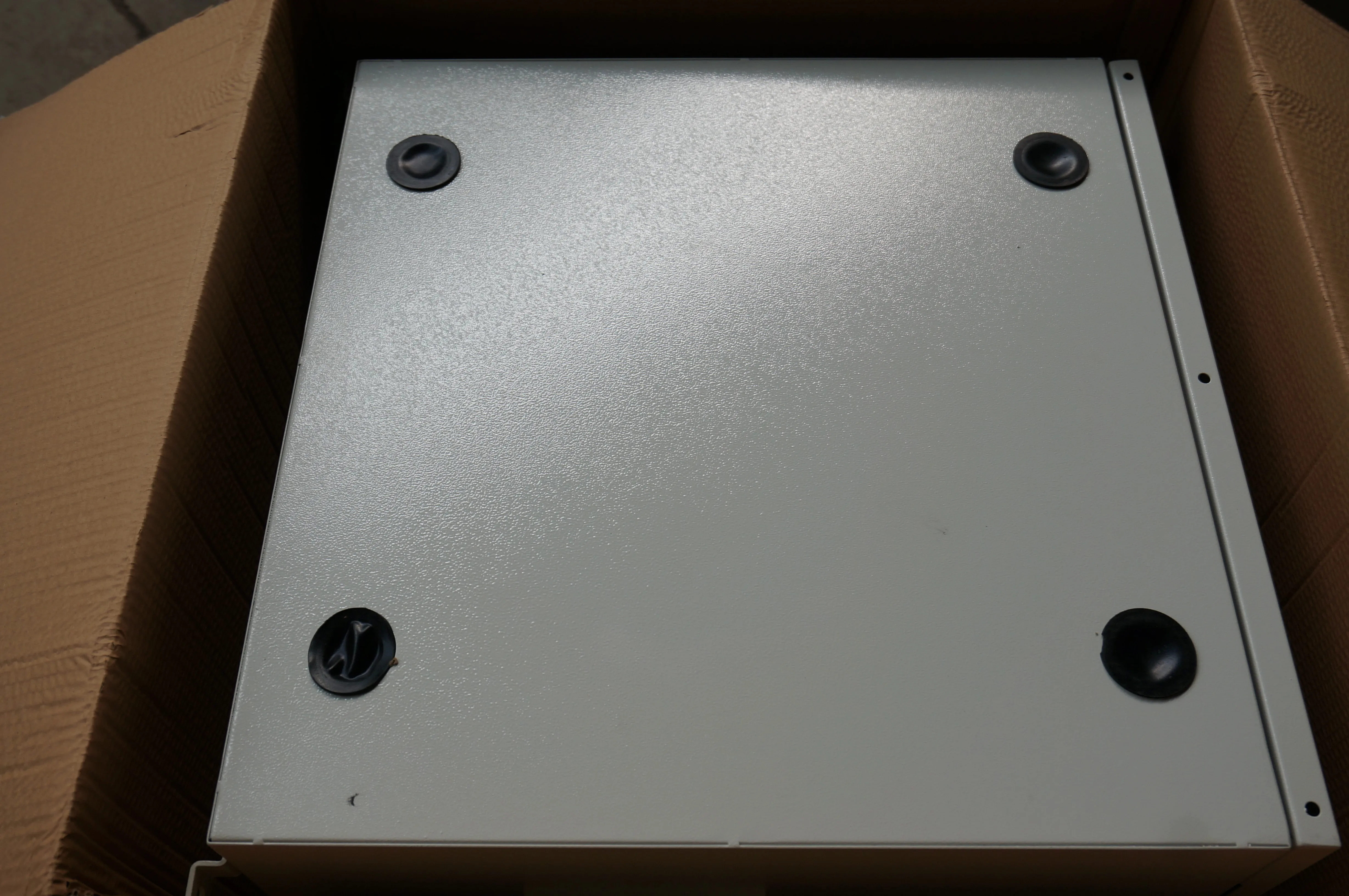 19 Rack IP55/65 Dustproof Pole Mounted Outdoor Server Rack