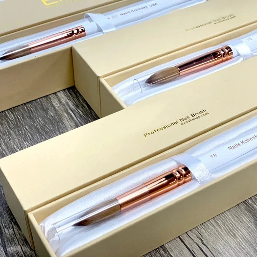 Акриловая щетка с белой деревянной ручкой от производителя лучшего качества оптовая продажа кисть Kolinsky соболиной для дизайна