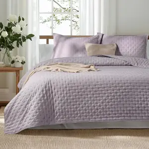 Quilts  - Ultra Soft Pre-Washed Bedspread - Lightweight Comforter with 2 Pillow Shams - Summer Bedding Set with Leaf Design