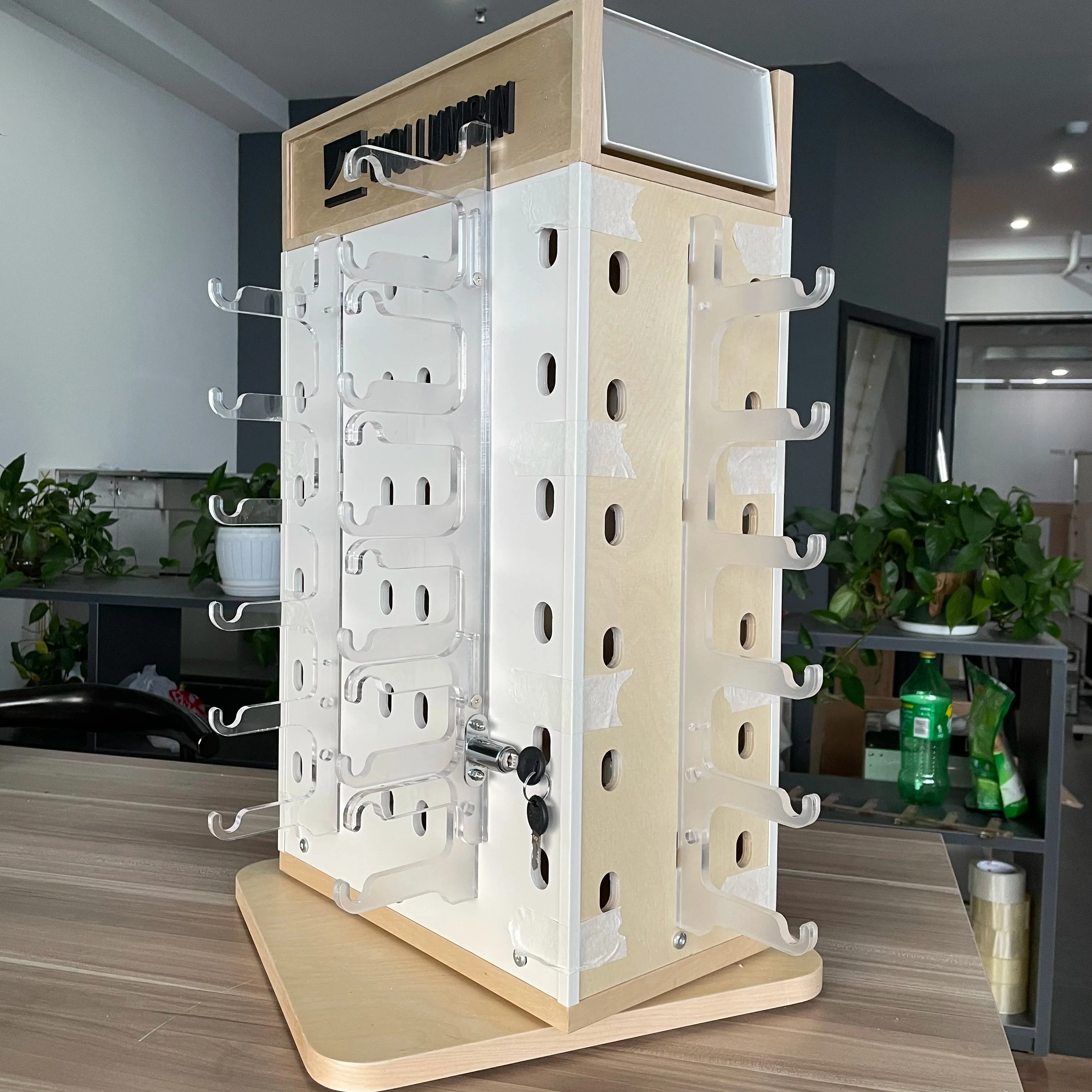 Подставка для солнцезащитных очков