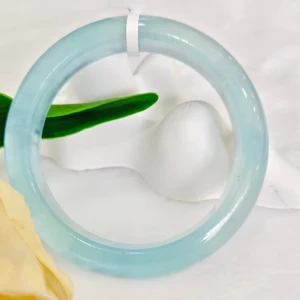 Natural Agate Blue Ice Girl Agate Bangle Blue Ice Transparent Bright Beauty Bangle