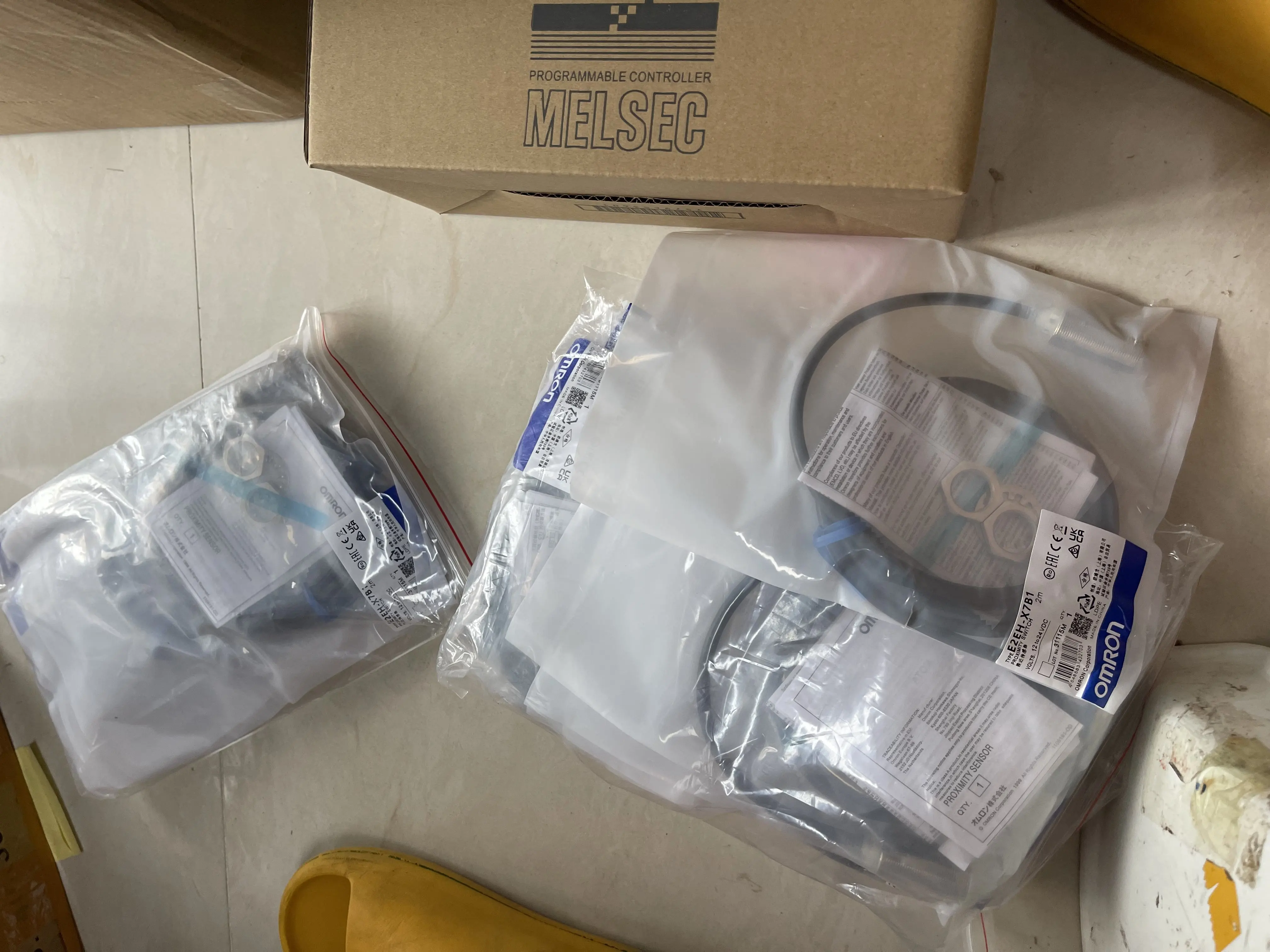 OMRON Proximity Sensor E2EH-X7B1 OMRON Proximity Sensor E2EH-X7B1