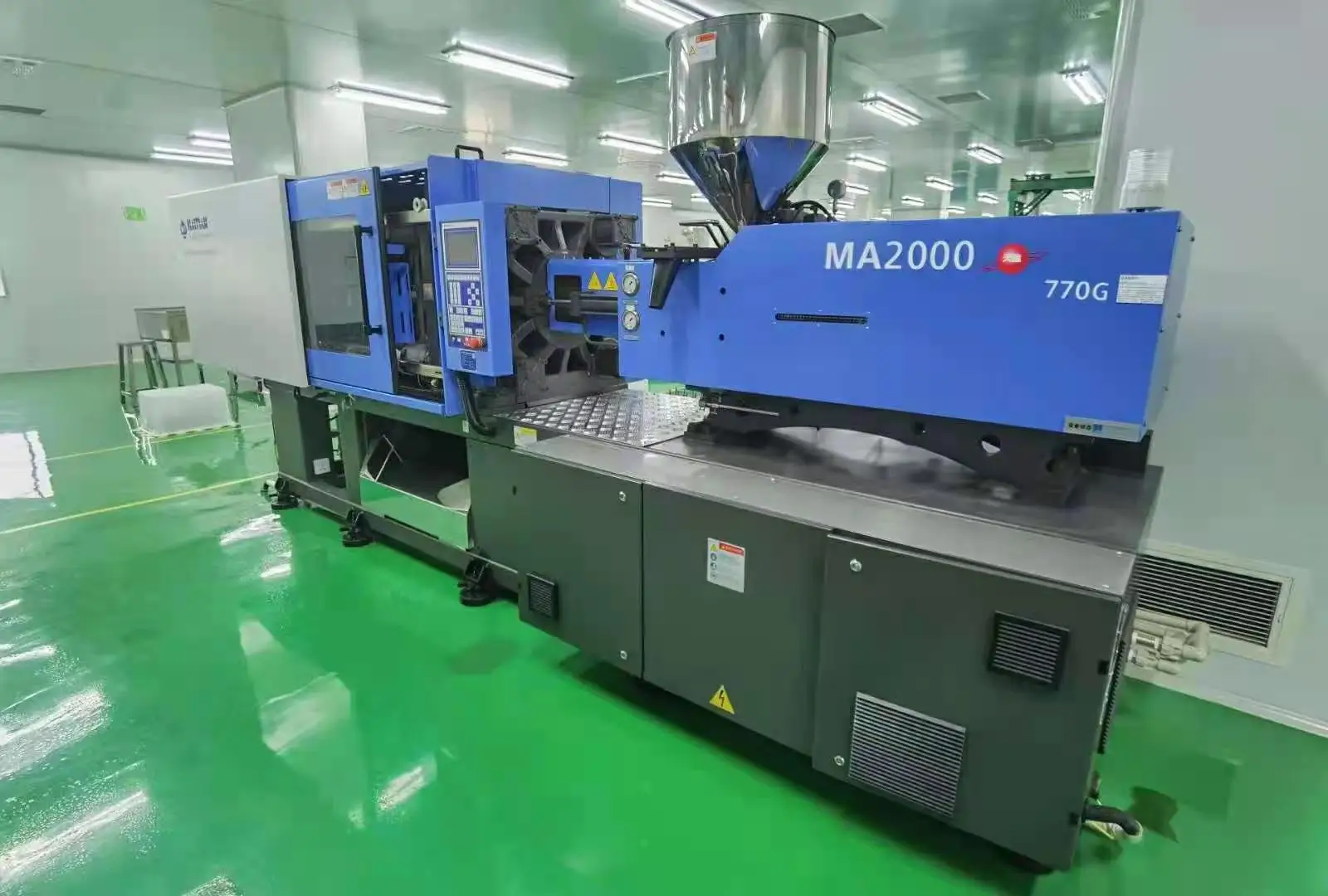2 Sets Used Haitian Ma 2000 Golden Classic  Servo Motor Plastic Injection Molding Machine Used 200t Injection Machine