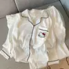 82614 white cat