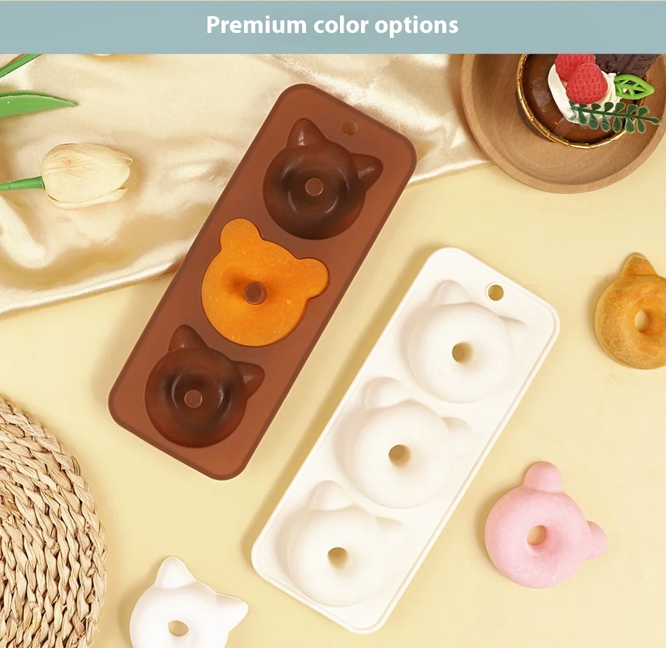 Custom Food-Grade Silicone 3-Linked Round Donut Mold Easy Release Oven Cake Baking Tool for Cookie and Cake Baking manufacture