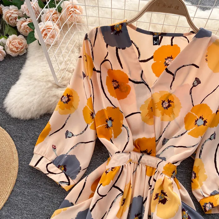 Ly6039 2021 Korean V Neck Elegant Floral Print Slim Waist Aline Dress Women Casual Summer