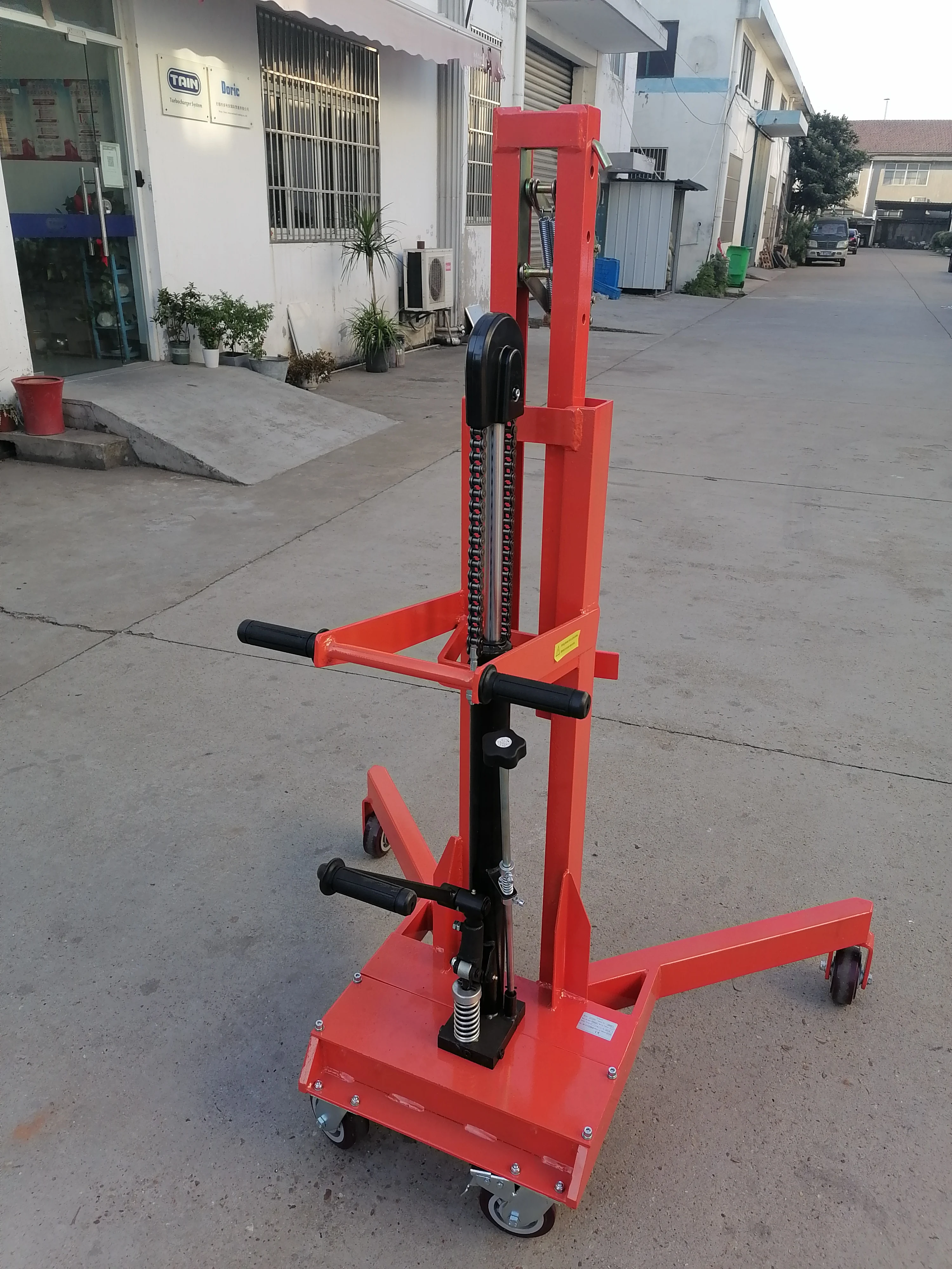 High Quality Manual Capacity 450kg Mobile Portable Oil Drum Handler Barrel Carrier Lifter Trolley Truck