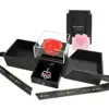 Confezione regalo con rosa in oro bianco e diamanti rossi