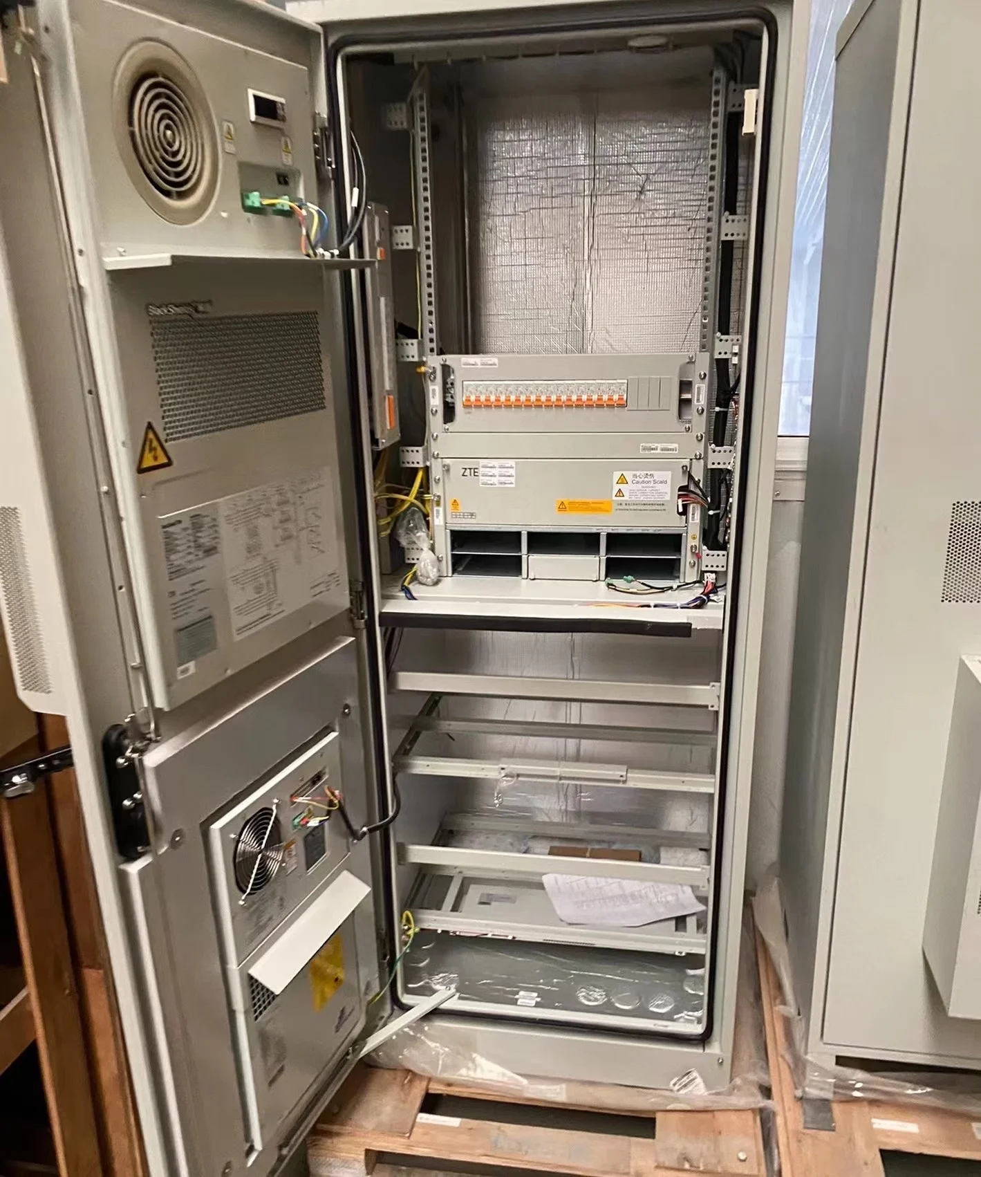 ZTE Outdoor DC Power System - Reliable Telecom Cabinets