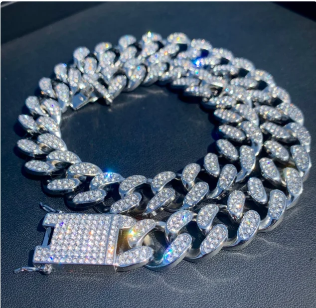 Iced Out Diamond Necklaces - Cuban Link Chains for Men