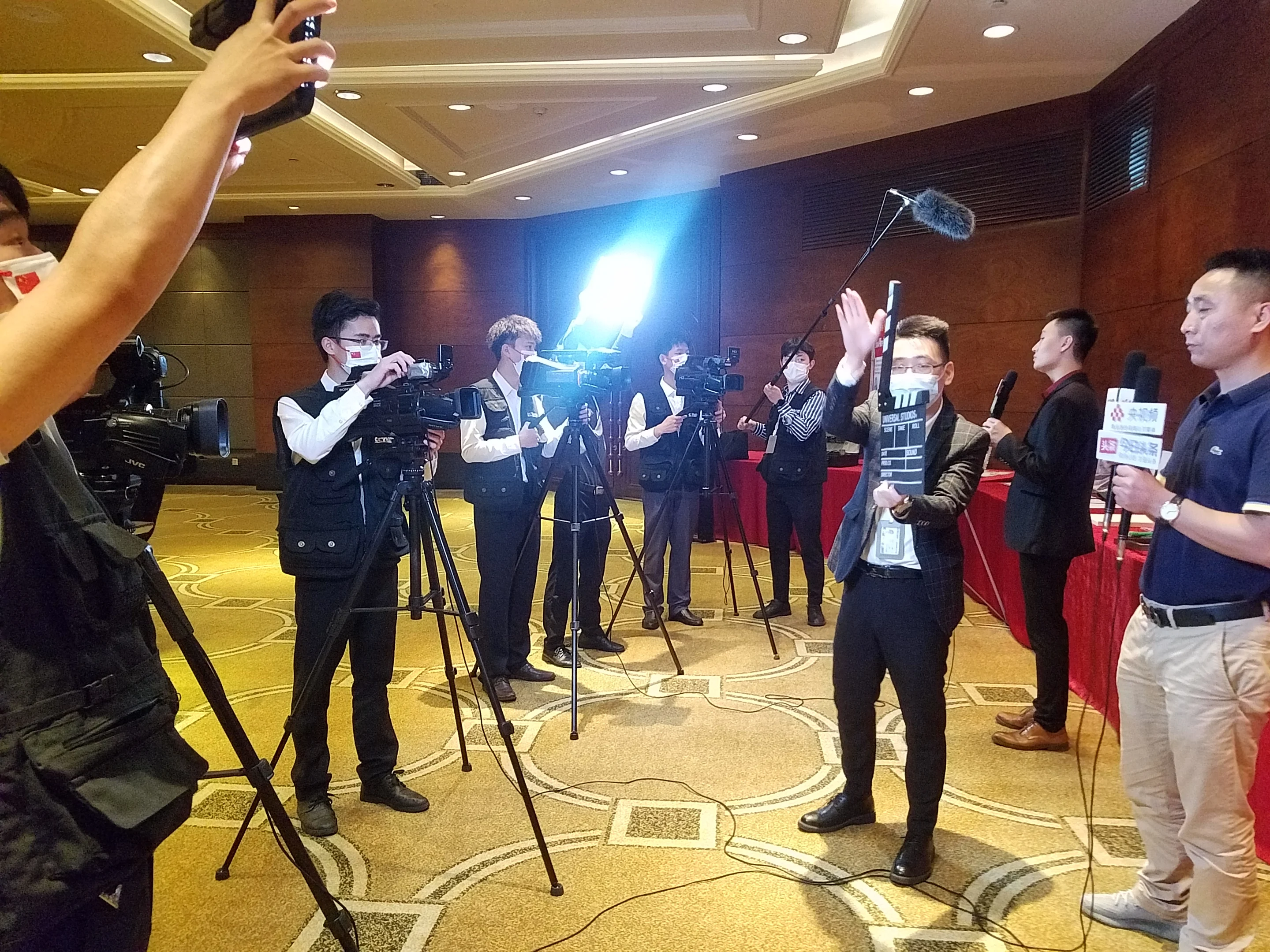 Yefe Silver Wheel Sign Synthetic Machine 4 Inches Cool Engine 10w 40