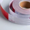 สีขาว