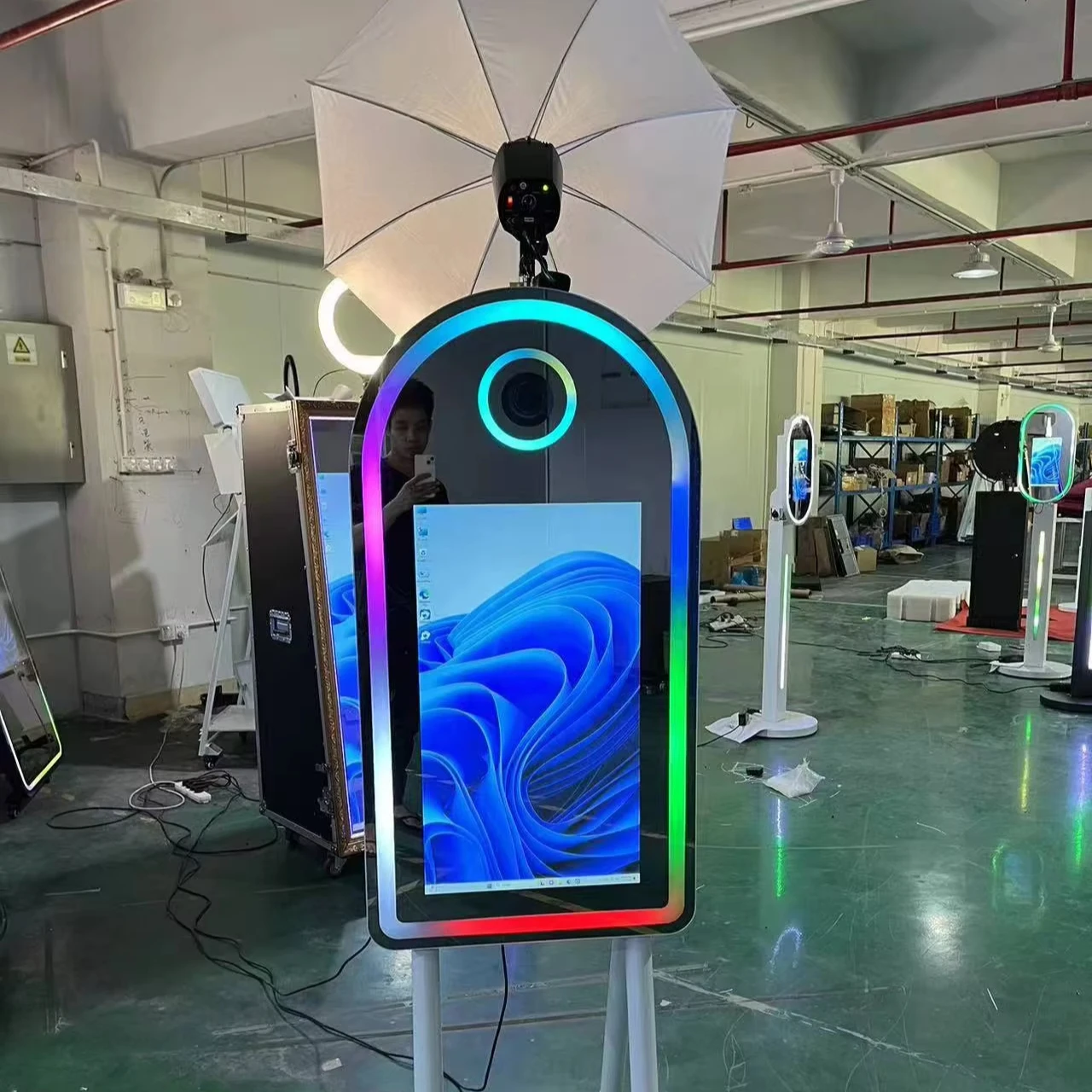 Customized Self Photo Booth Machine DSLR Magic Mirror