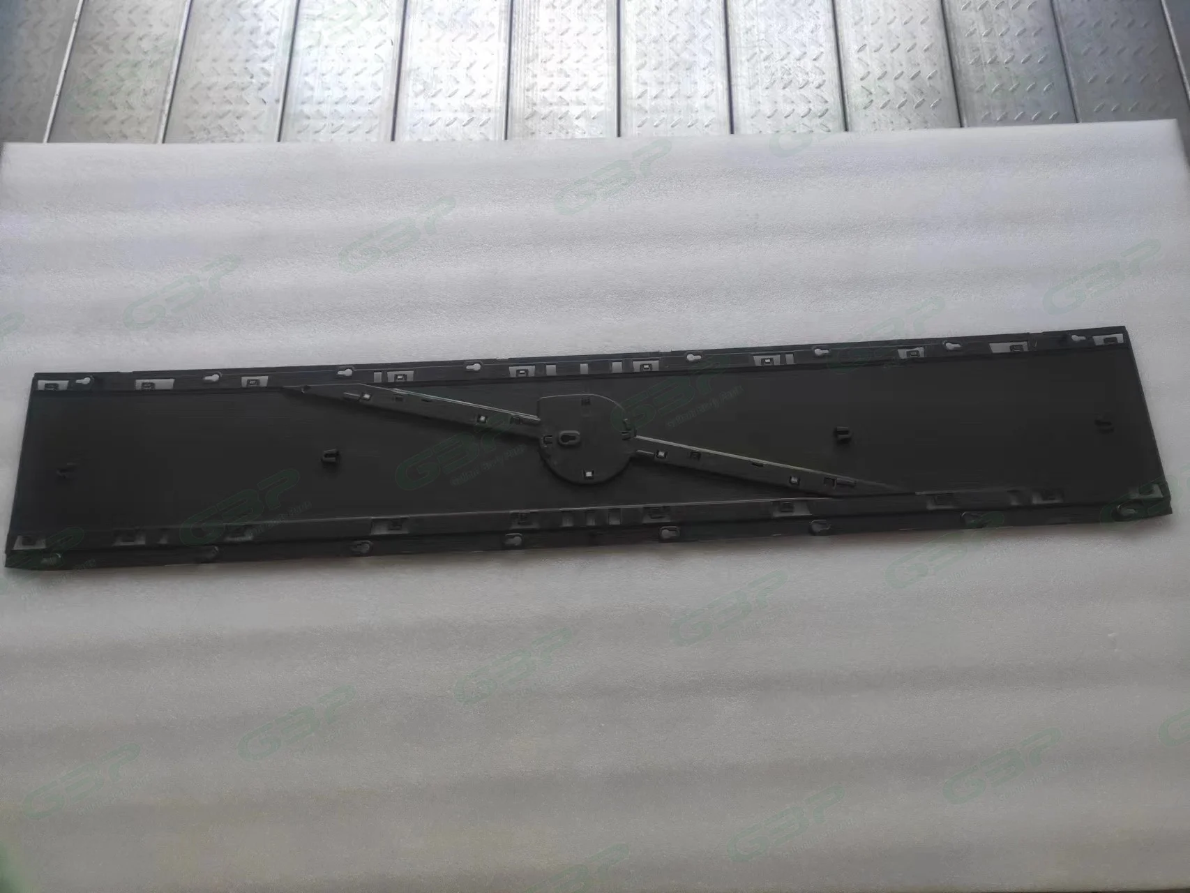 PANEL WITHOUT STRIP and LOGO OEM UNCERTAIN for VOLVO FH EUROPEAN TRUCK