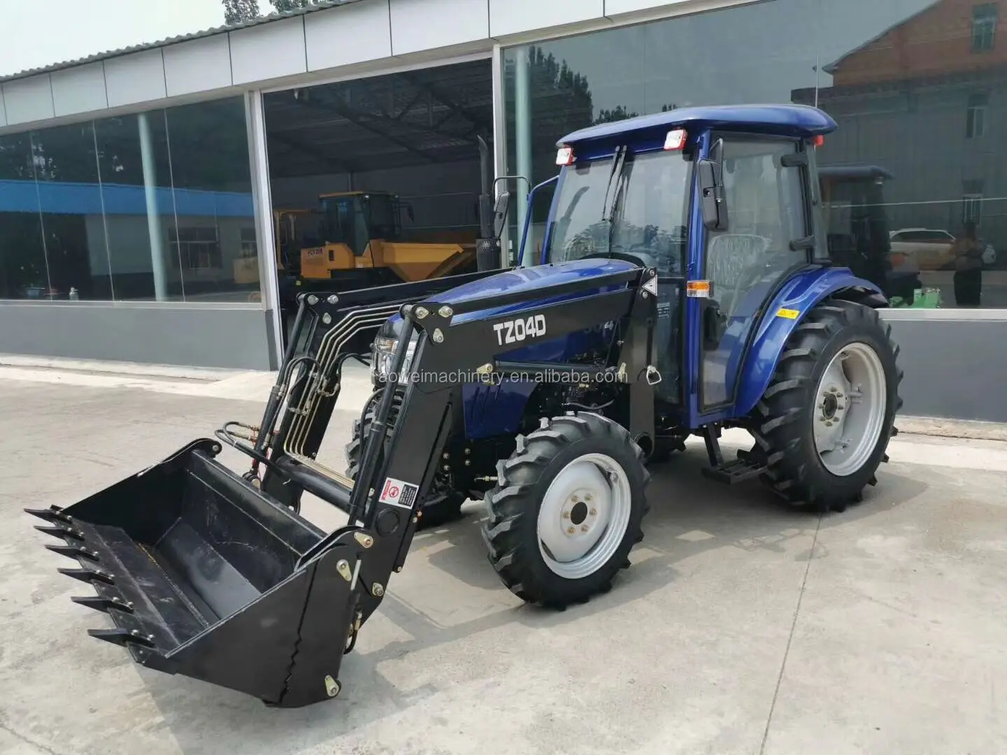 New Design Tracteur Traktor Blue Color 50hp 55hp 4 Wheel Farm Small