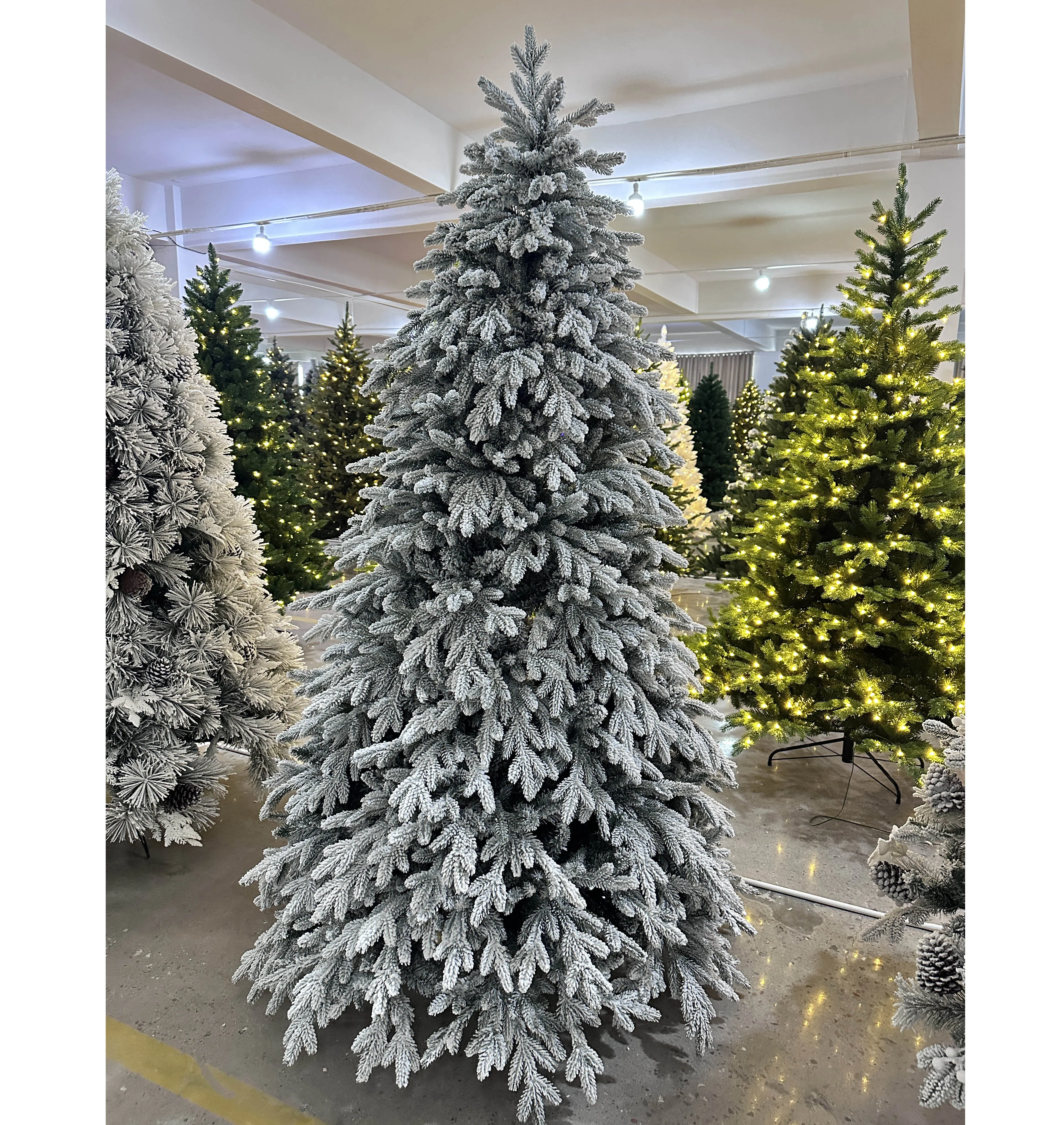   クリスマスツリー 2018 2018年 横浜 ランドマークプラザのクリスマスツリーは降雪復活